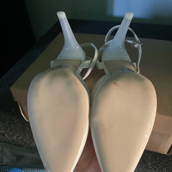 Steve Madden Alessi off white ankle strap heel - Picture 3 of 3